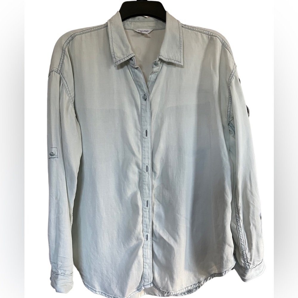 Calvin Klein Light Wash Button Down Long Sleeve Blouse/Jacket Size M